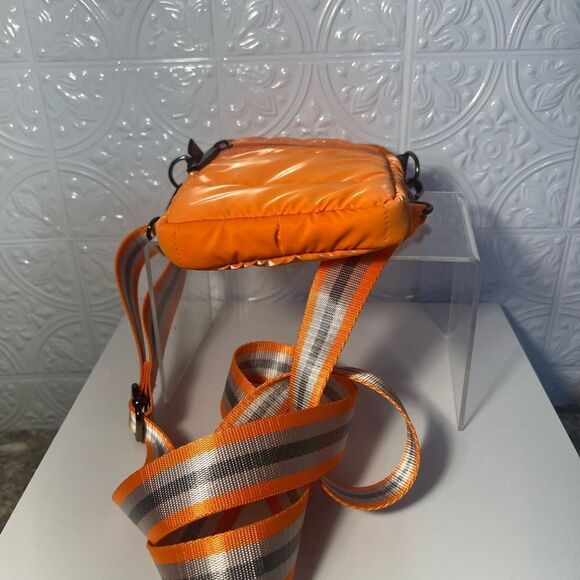 NWOT Haute Shore Crossbody - Picture 7 of 8